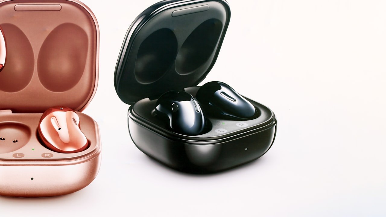 Samsung appears to have pulled advertisements from its inventory apps, as promised