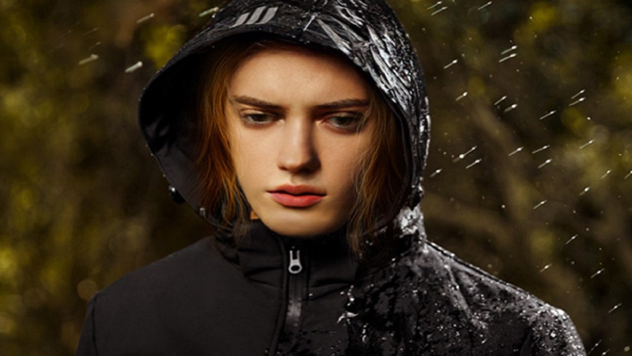 Navigating Winter Warmth: Heated Jackets vs. Traditional Winter Coats